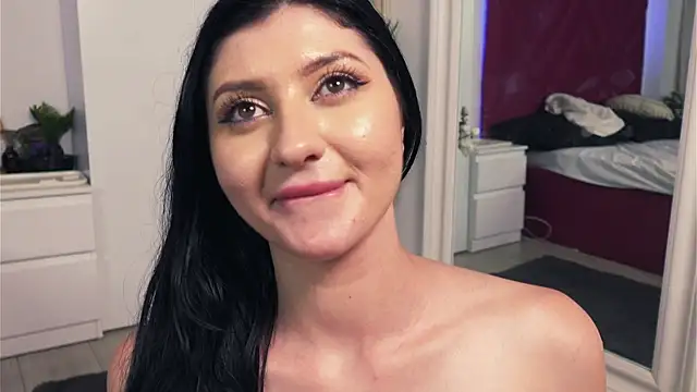 Ali_yv's Webcam Show