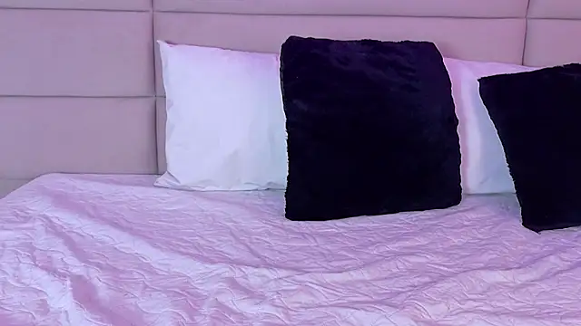 ValeSwift Live Sex Cams