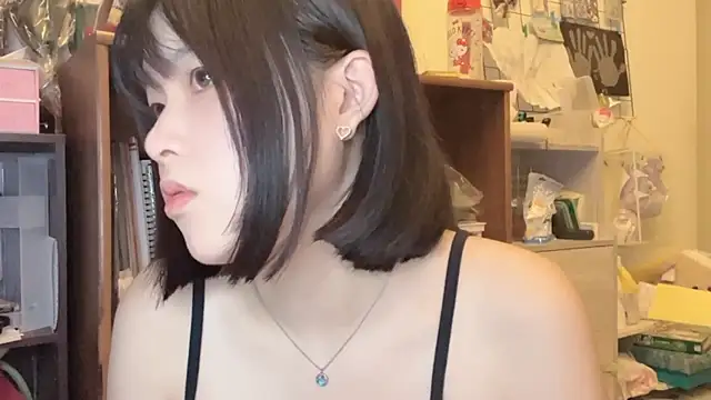 美女luna51888在线直播
