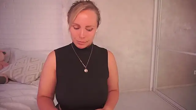 Charming_Daphny's Webcam Show