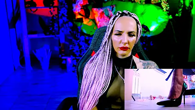 MonicaMaxwel's Webcam Show