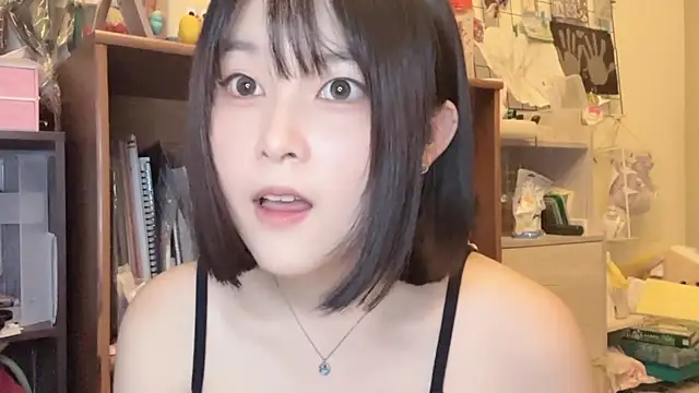 美女luna51888在线直播