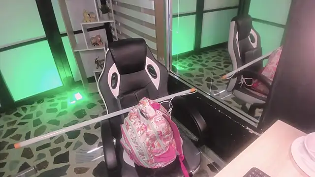 lexieCollins' Webcam Show