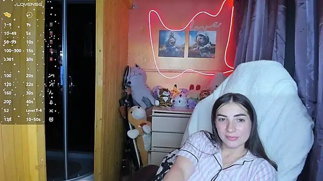 Fiery_Brunette_'s Webcam Show