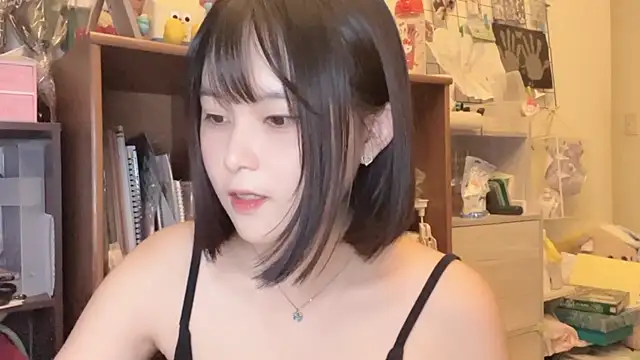 美女luna51888在线直播