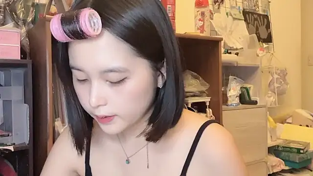 美女luna51888在线直播