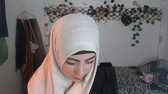 chaymae_nah_'s Webcam Show