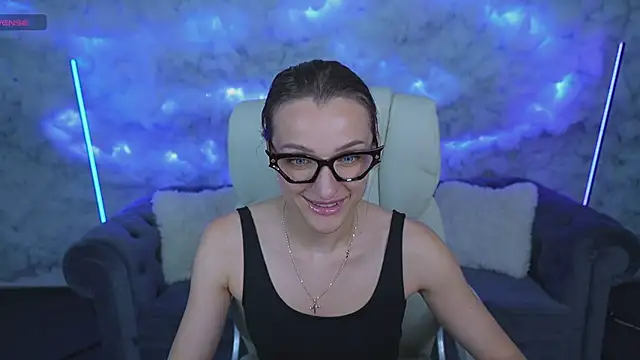 EmmySkyy Live Sex Cams