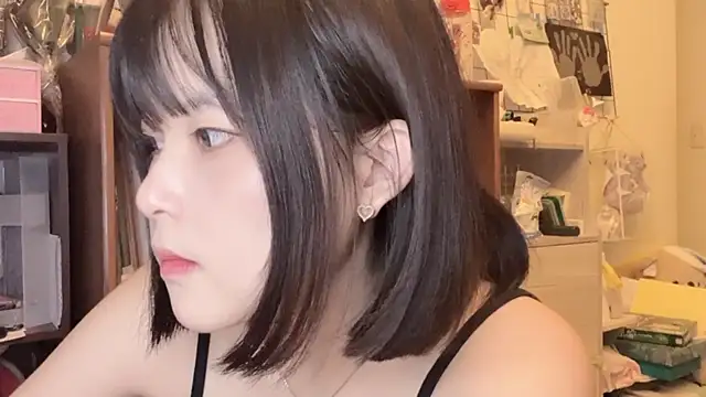 美女luna51888在线直播