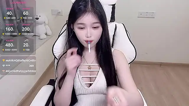 美女Yue-520在线直播