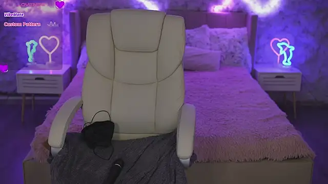 SilverrMoon's Webcam Show