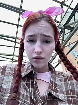 SnappyHappy's Webcam Show