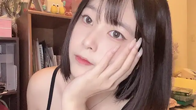 美女luna51888在线直播