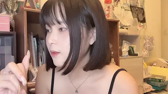 美女luna51888在线直播
