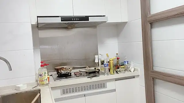 美女Moonccoi在线直播