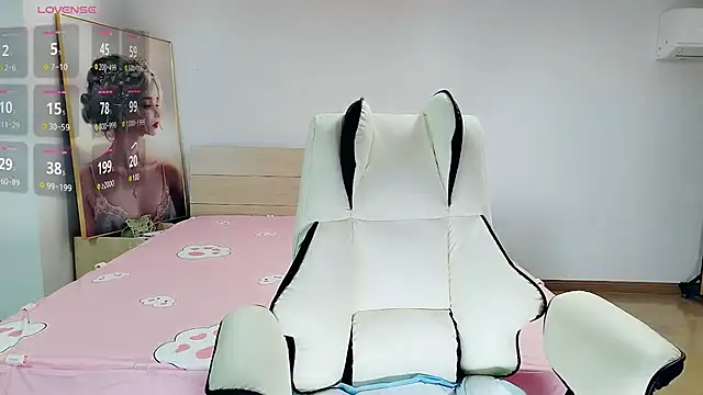 美女Dazzlebean在线直播