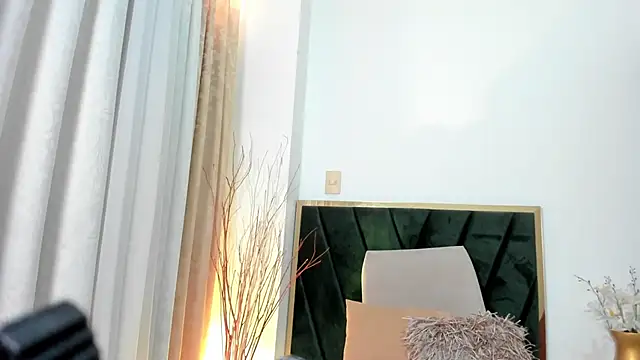 CarolineMillerr 网络视讯表演