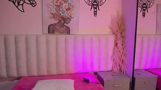 Nicolle_Roses' Live XXX Chat