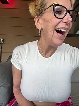 FitCougar's Webcam Show