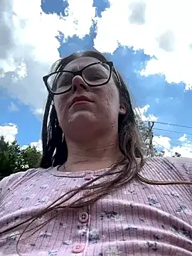 amiralily9's Webcam Show