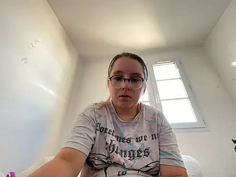 julialoveb's Webcam Show