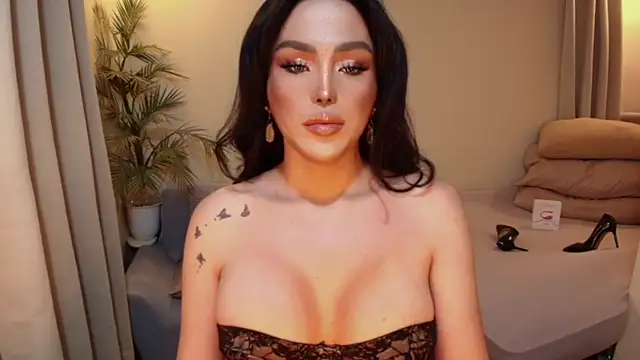PRETTYWOMANxxxx's Webcam Show