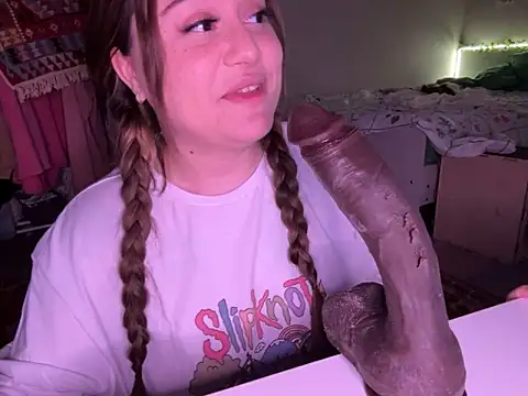 DeeepThroatTV's Webcam Show
