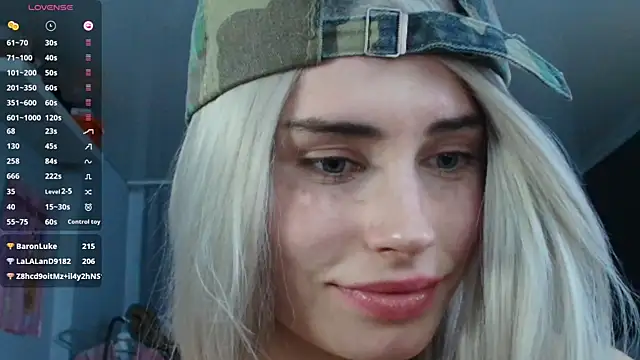 PieraMarch Live Sex Cams