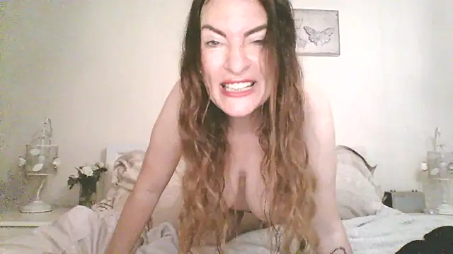 EllaKent Live Sex Cams