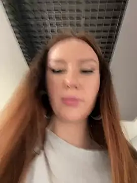 DianaGlow's Webcam Show
