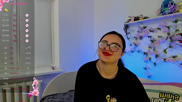 MiraLuccian Live Sex Cams