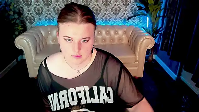 KristiMoons Live Sex Cams