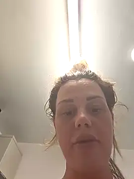 Sophrob96x's Webcam Show