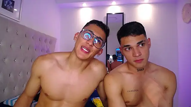 SavAndRob's Webcam Show