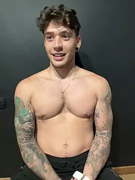MATTEOSANTINO21's Webcam Show