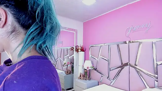 Lunapage's Webcam Show