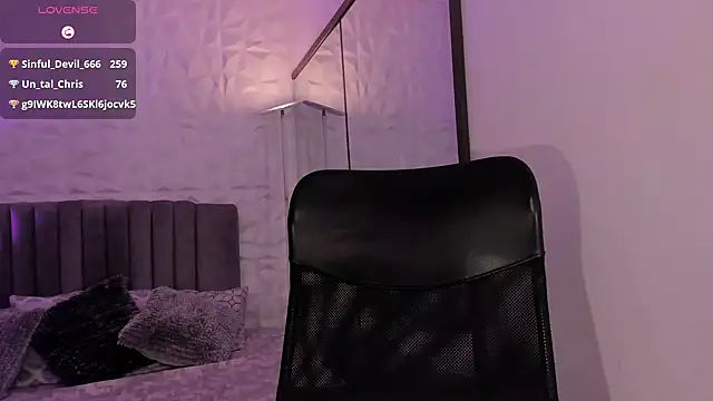 GaiaJoness Live Sex Cams