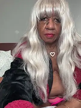 BreanaDivine's Webcam Show