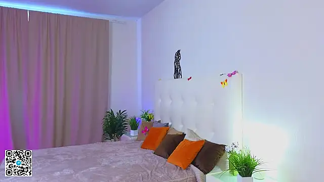 PandoraPaws' Webcam Show