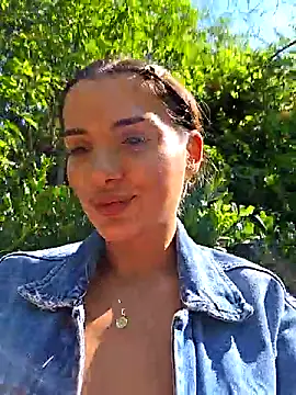 NaughtyChloe's Live Sex Cam Show