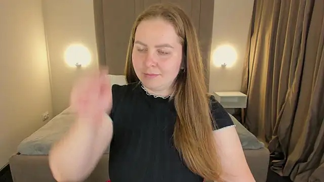MikaBloom's Webcam Show