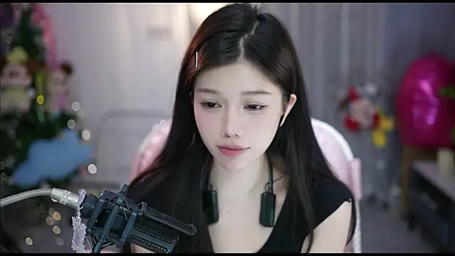 美女MinnieMoney在线直播