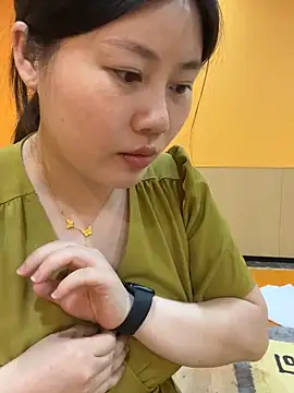 美女qinger2025在线直播