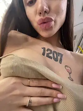 shuggybaby's Webcam Show