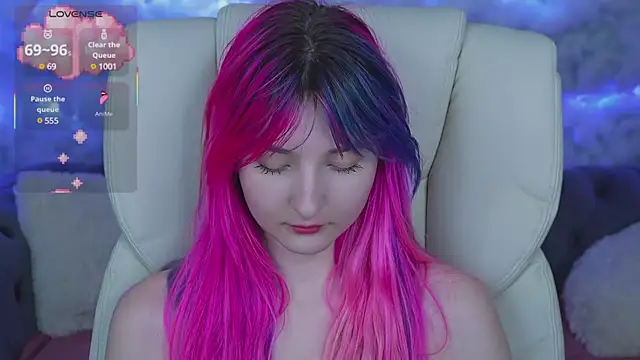 MikkyAoki Live Sex Cams