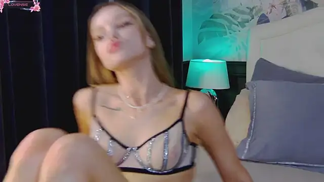 MarilynNova's Webcam Show