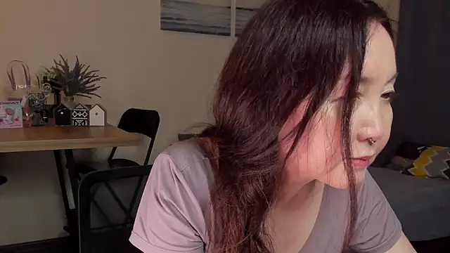 AvroraSakura Show in webcam