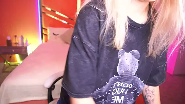 CassandraGood Show in webcam