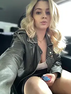 Love_Bri's Webcam Show
