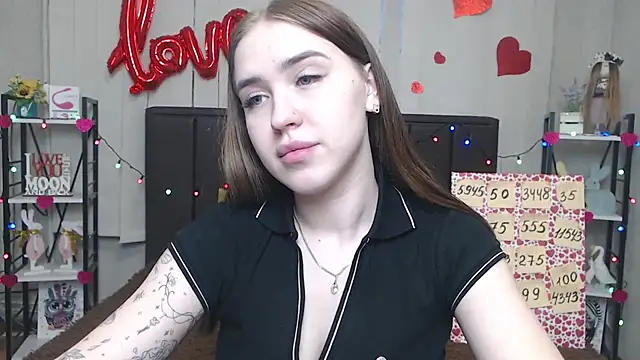 LauraHlot